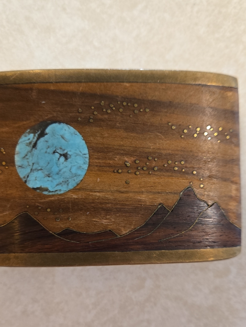 Vintage Artisan Signed Belt Buckle with Carved Wood Turquoise Stone In Brass - Picture 3 of 6